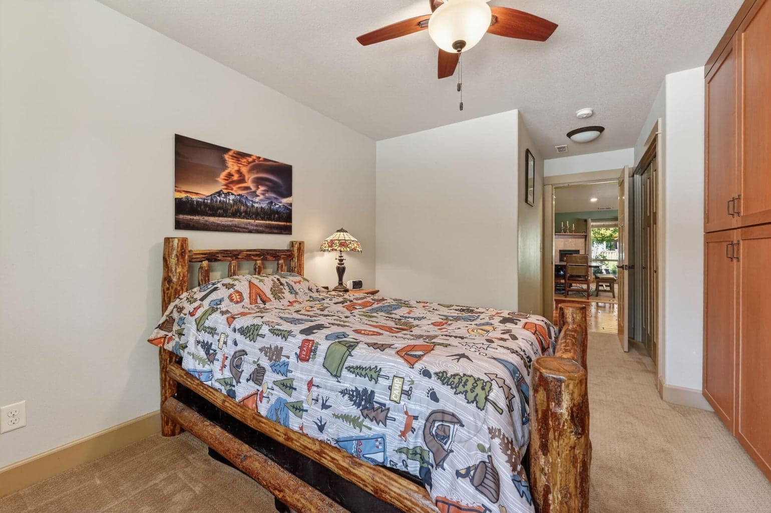 Photo of 1141 S Creekside Drive 33 of 62