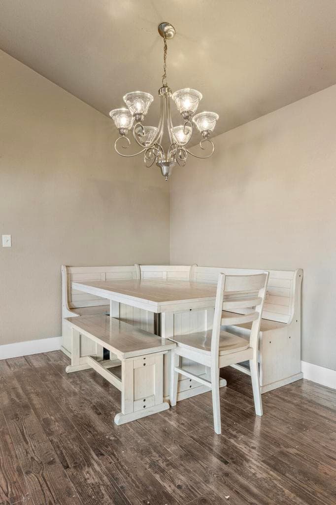 Photo of 8414 Atlantic 4 of 32
