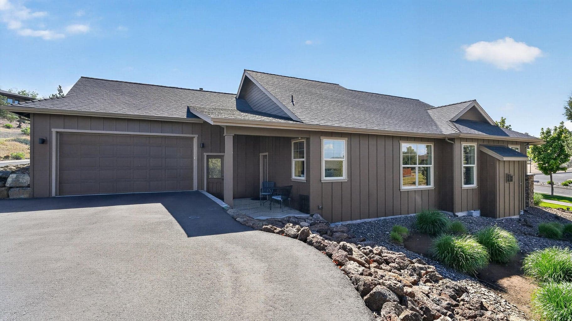 Photo of 1202 Yarrow Avenue 3 of 20