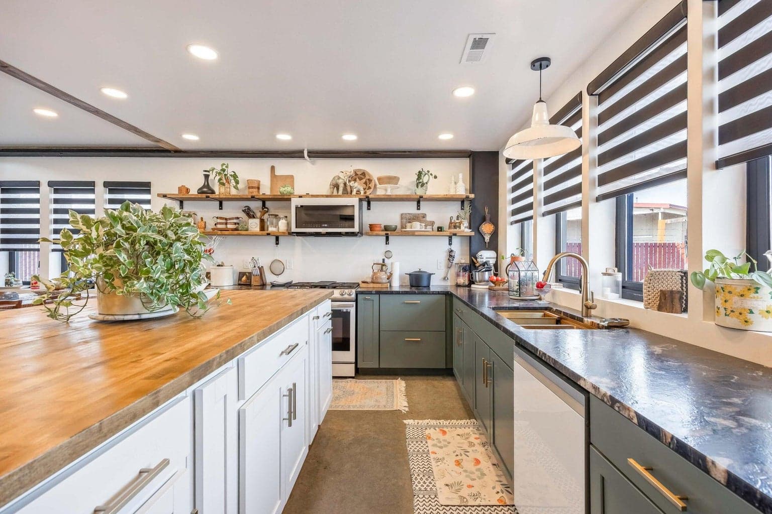 Photo of 1584 N Gardner Road 14 of 43
