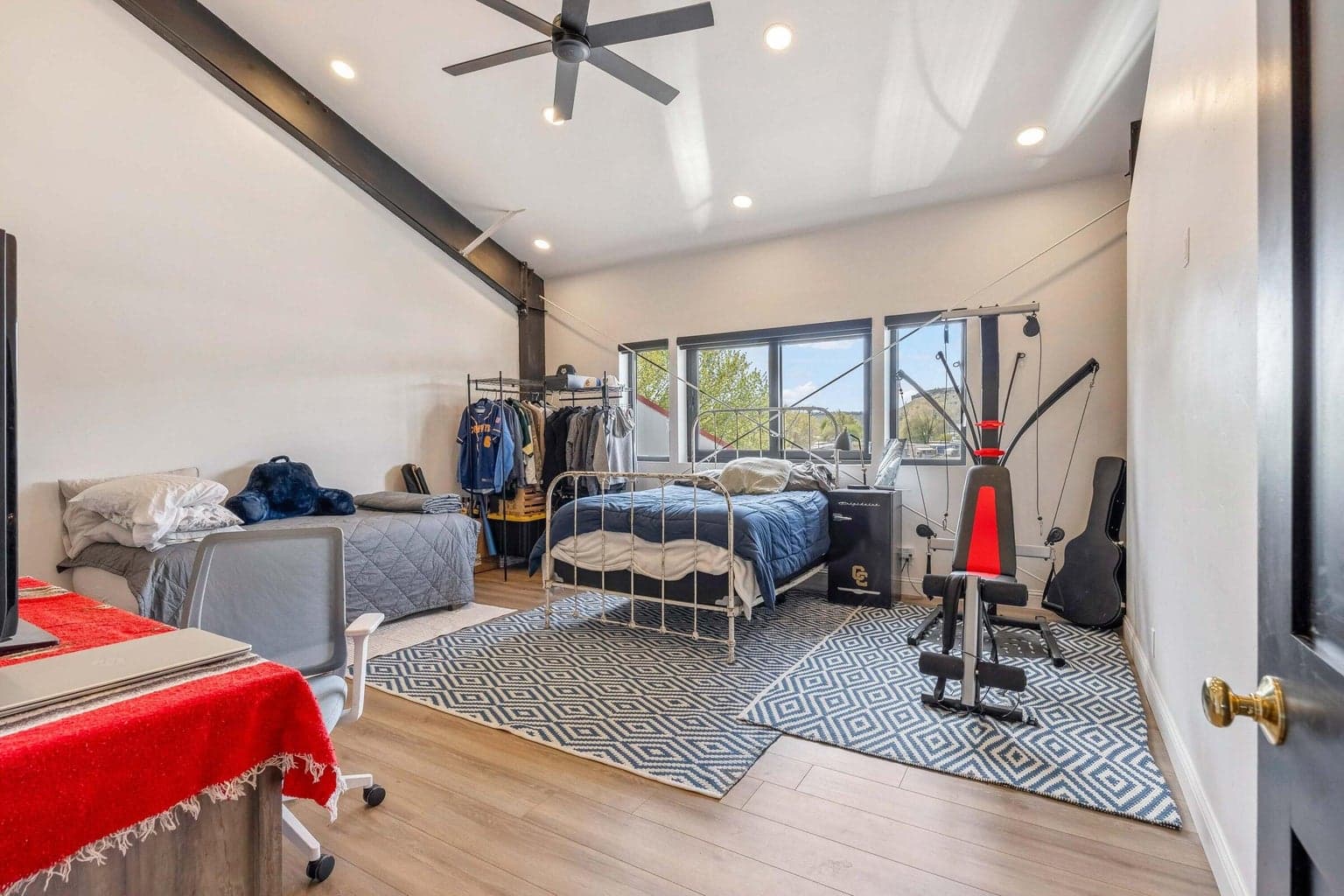 Photo of 1584 N Gardner Road 23 of 43