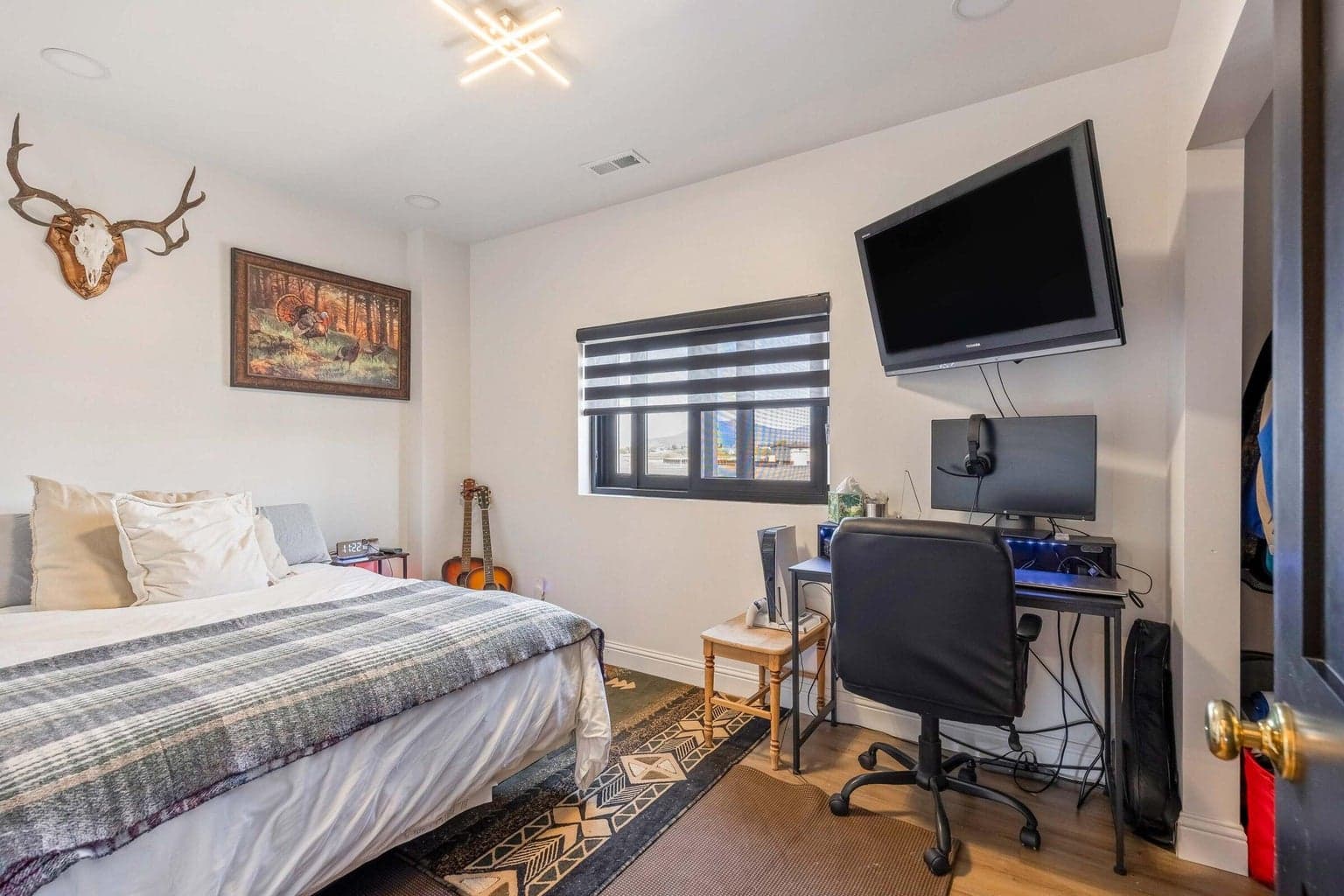 Photo of 1584 N Gardner Road 32 of 43