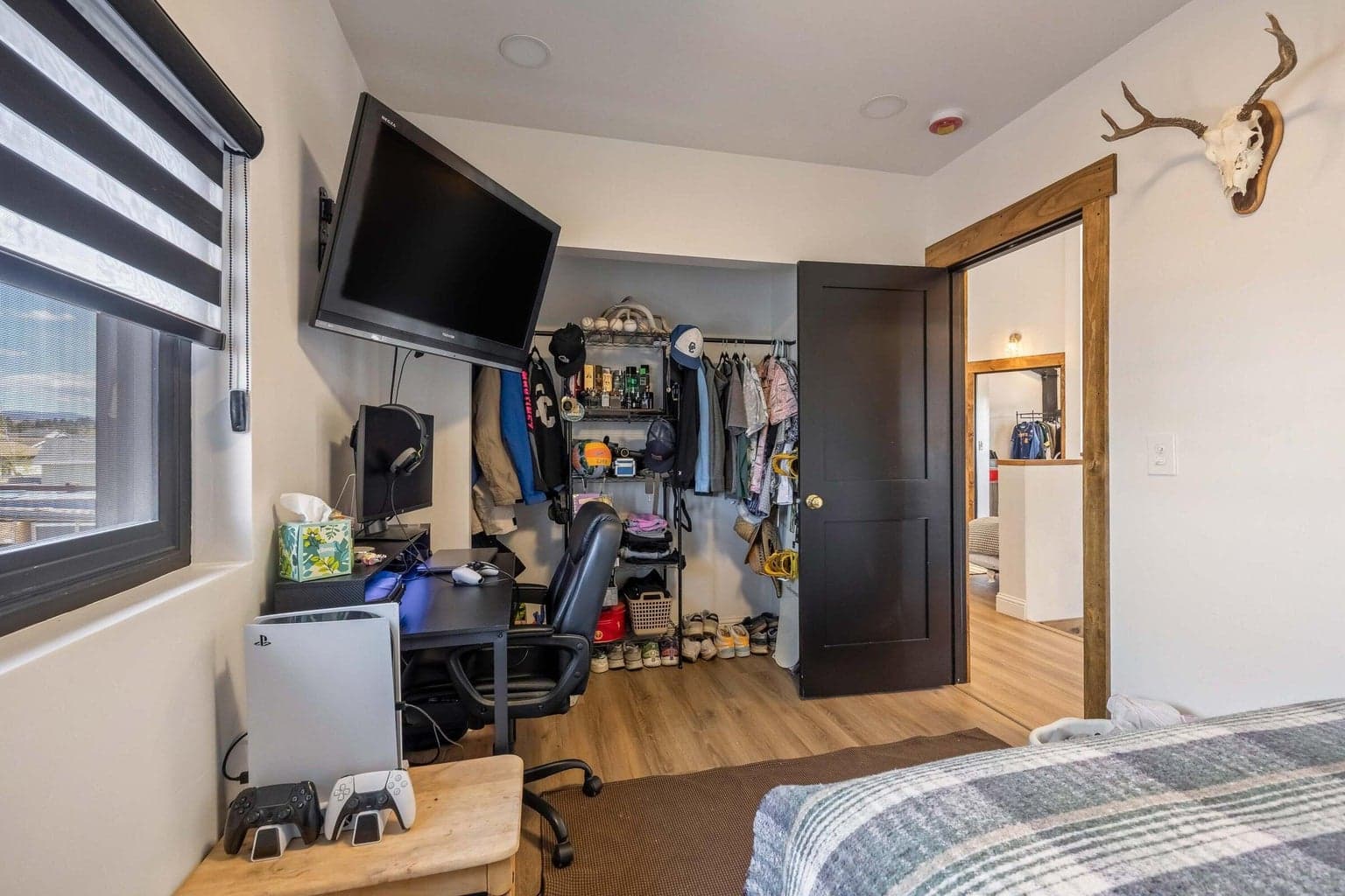 Photo of 1584 N Gardner Road 33 of 43