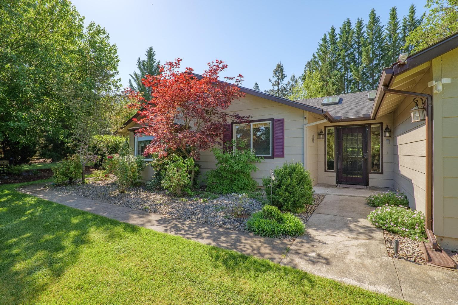 Photo of 345 Ponderosa 3 of 56