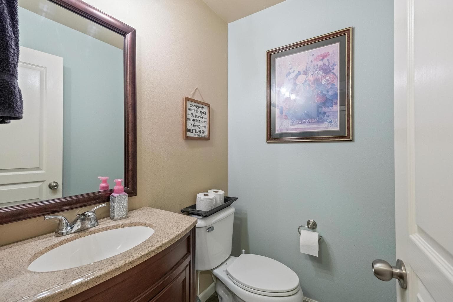 Photo of 1252 NE Littleton Lane 15 of 31