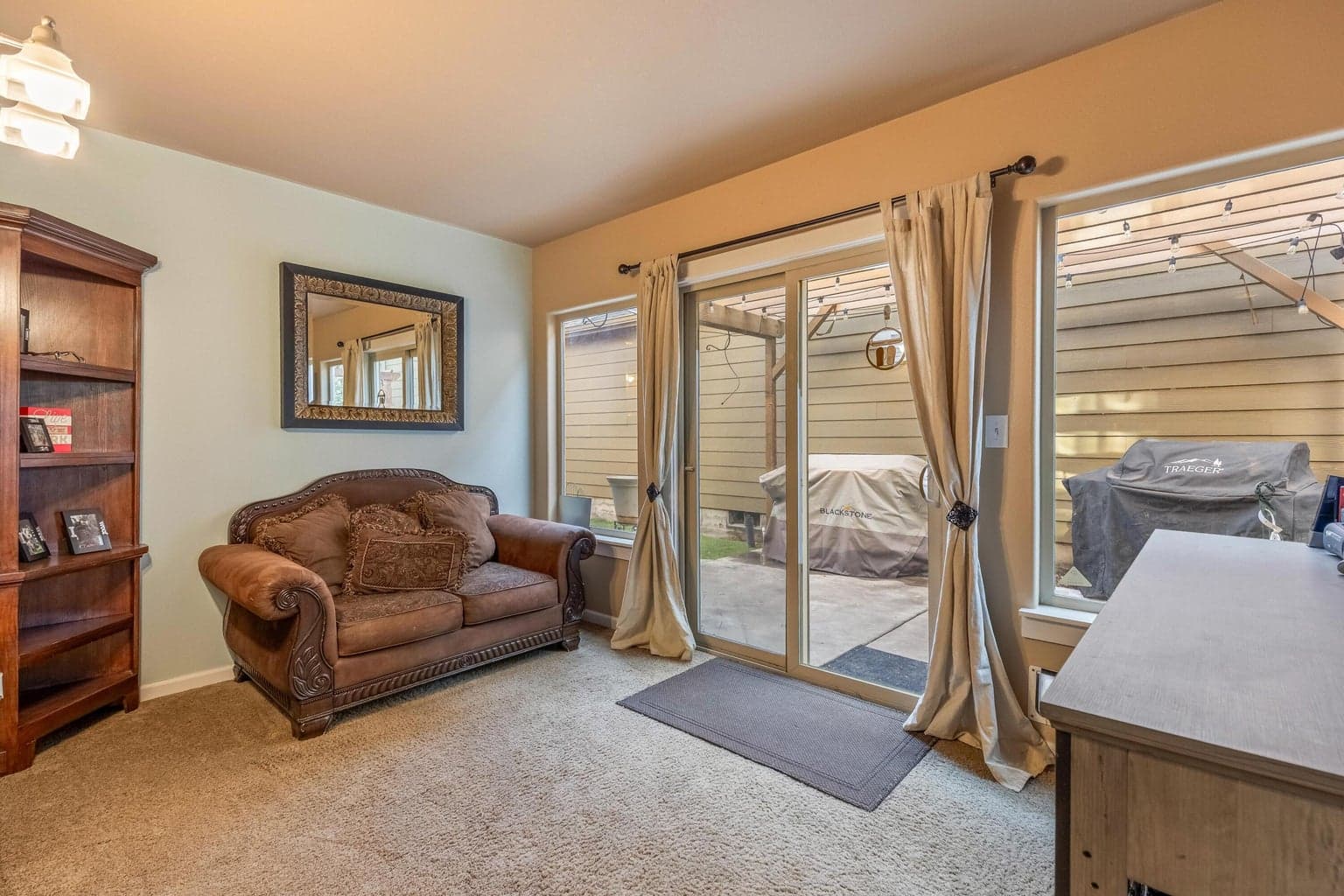 Photo of 1252 NE Littleton Lane 13 of 31