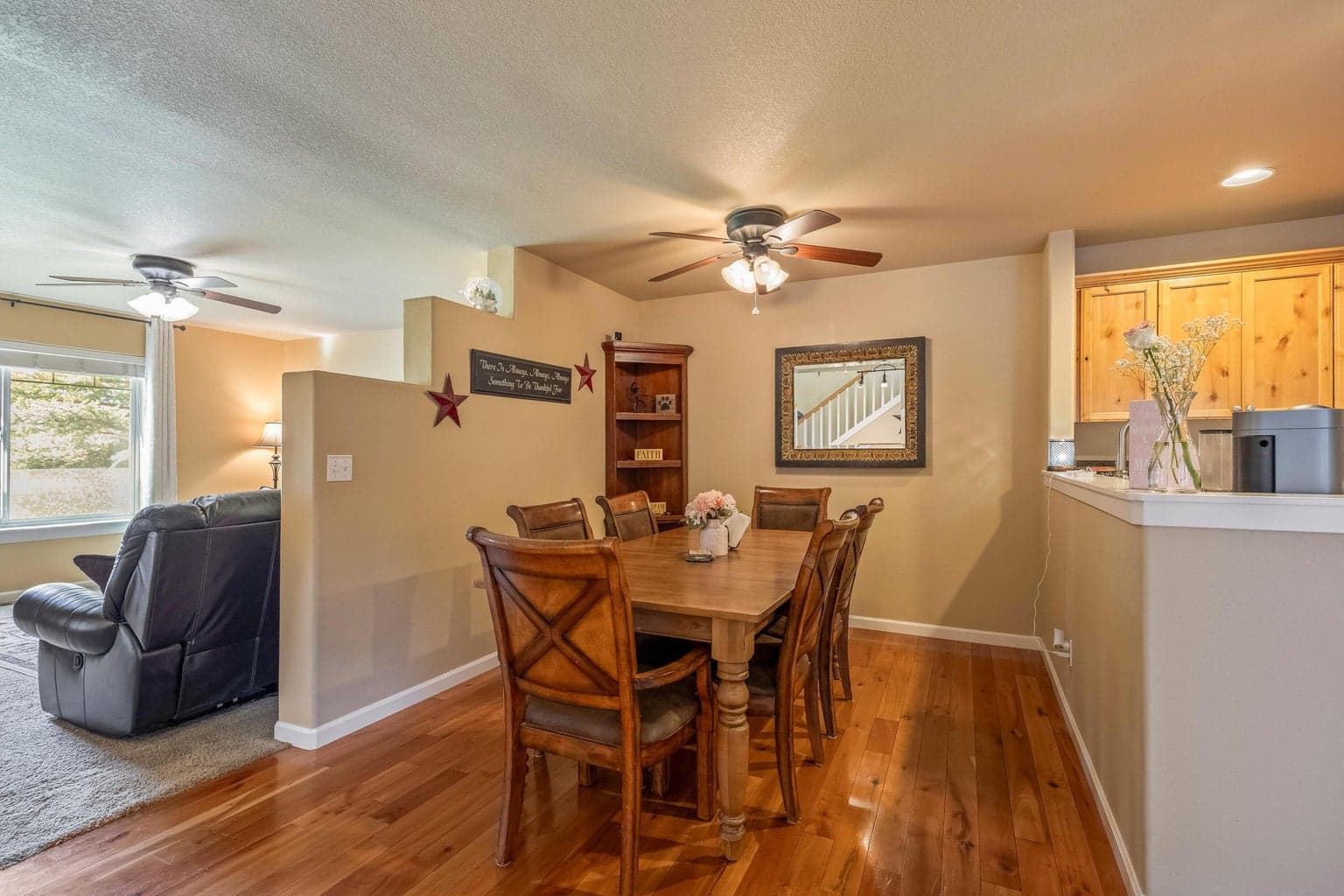 Photo of 1252 NE Littleton Lane 12 of 31