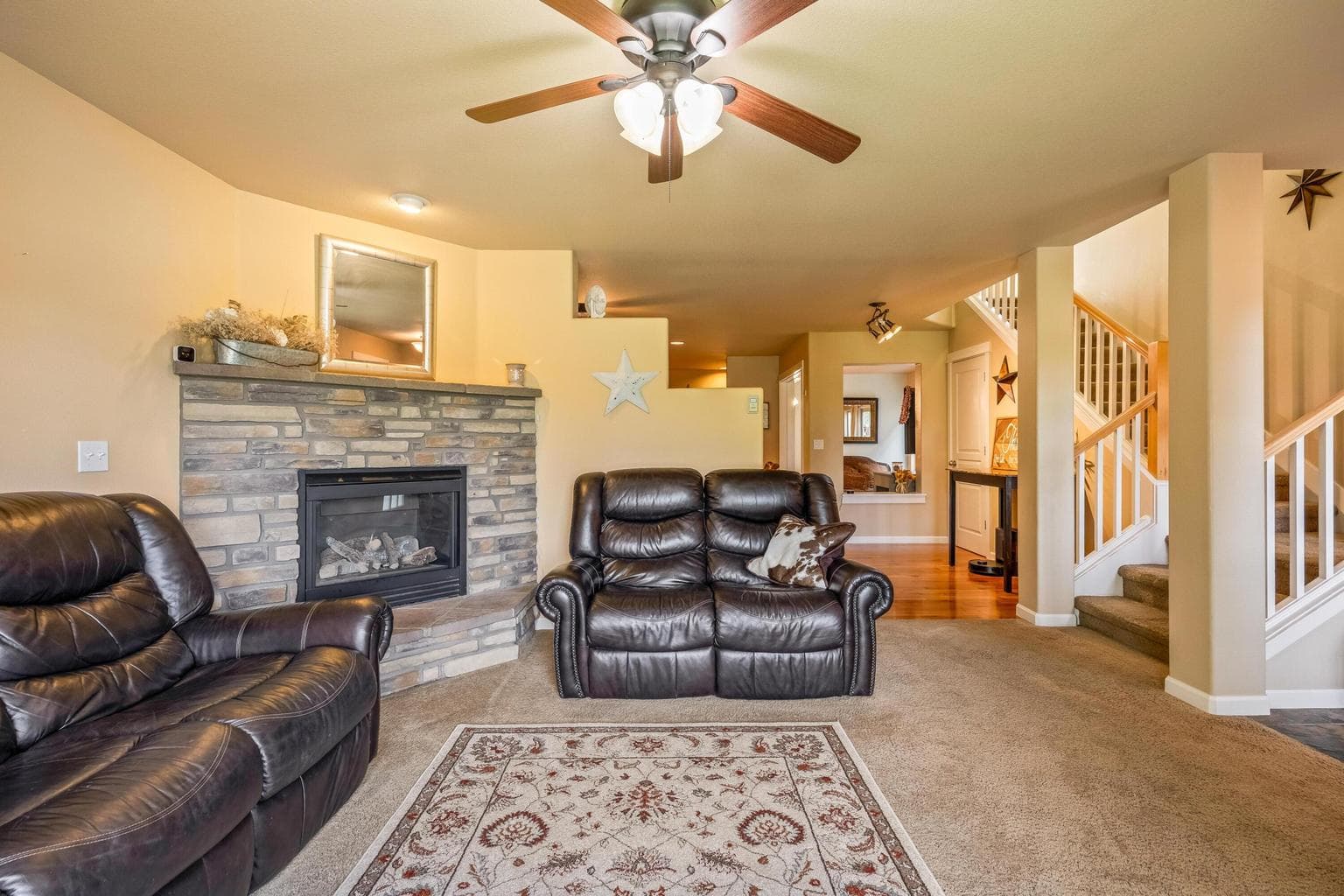 Photo of 1252 NE Littleton Lane 7 of 31