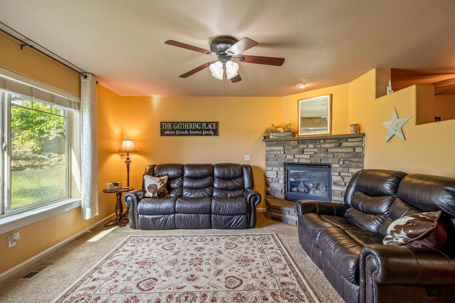 Photo of 1252 NE Littleton Lane 6 of 31