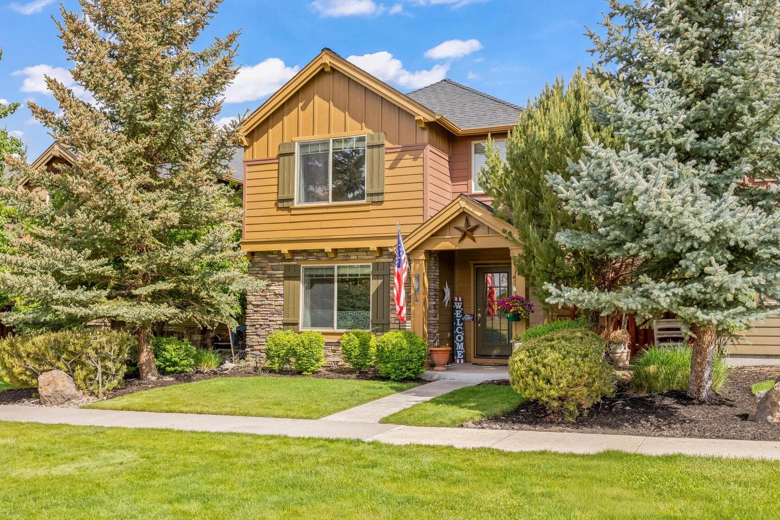 Photo of 1252 Littleton 2 of 31