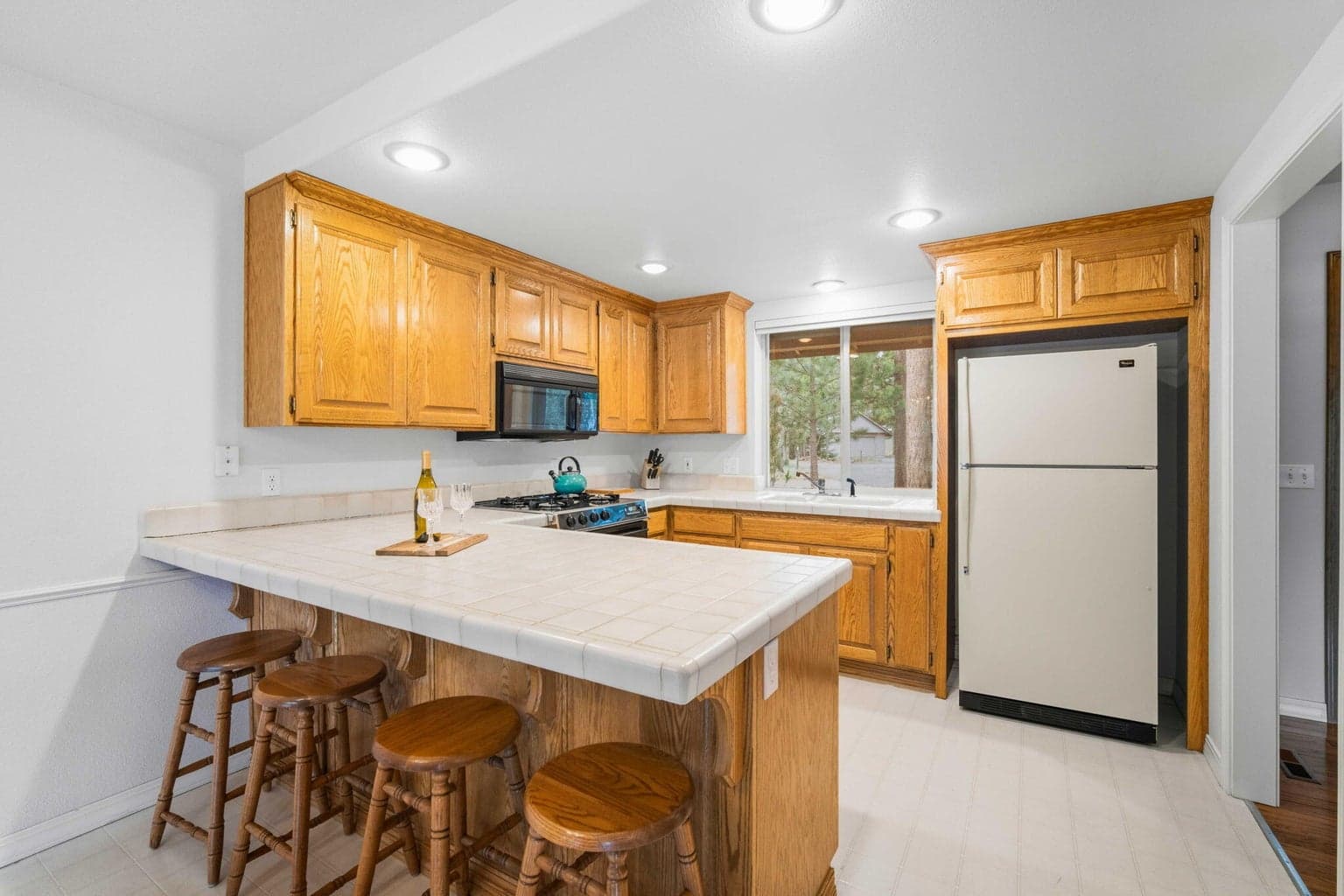 Photo of 18252 Ollalie Lane 7 of 26