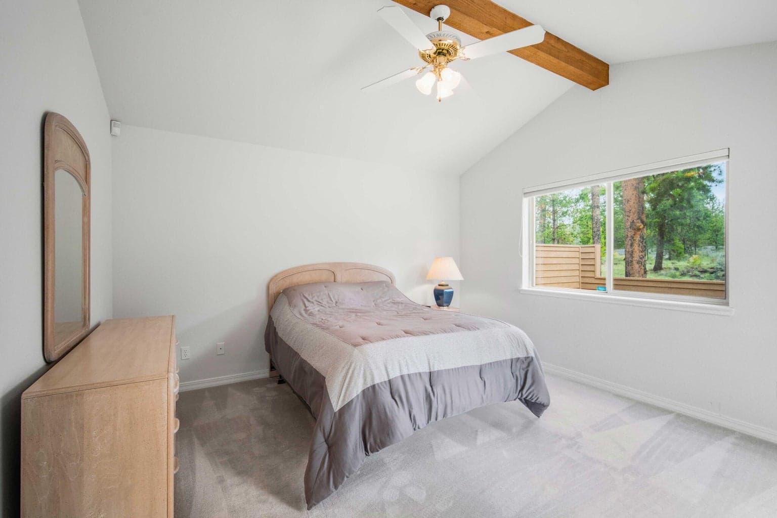 Photo of 18252 Ollalie Lane 10 of 26