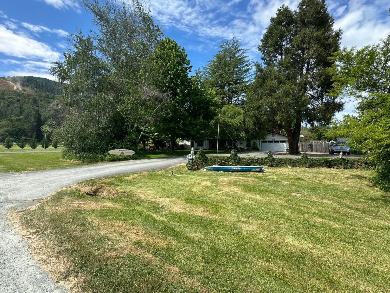Photo of 753 Evans Creek 3 of 41