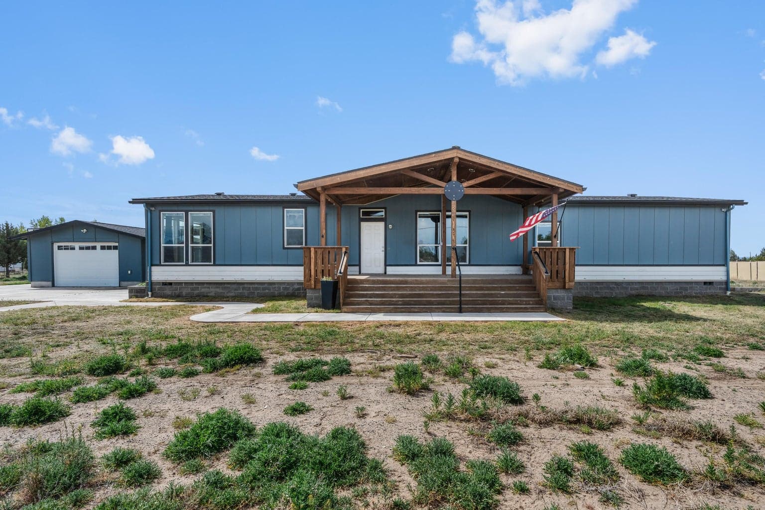 Photo of 4317 Tillamook 2 of 50
