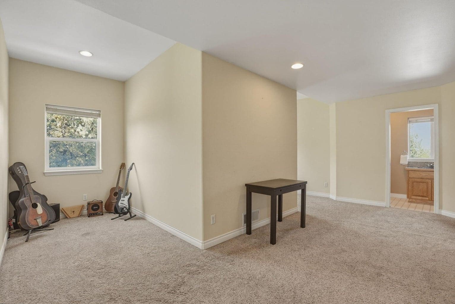 Upstairs bonus room