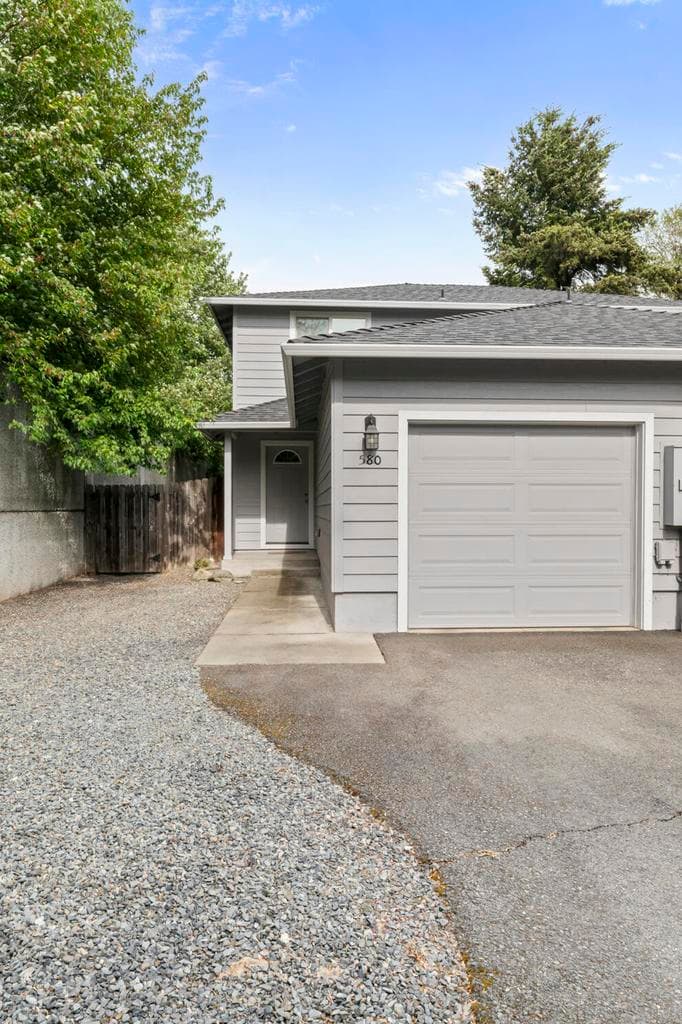 Photo of 580 Sunset 2 of 24