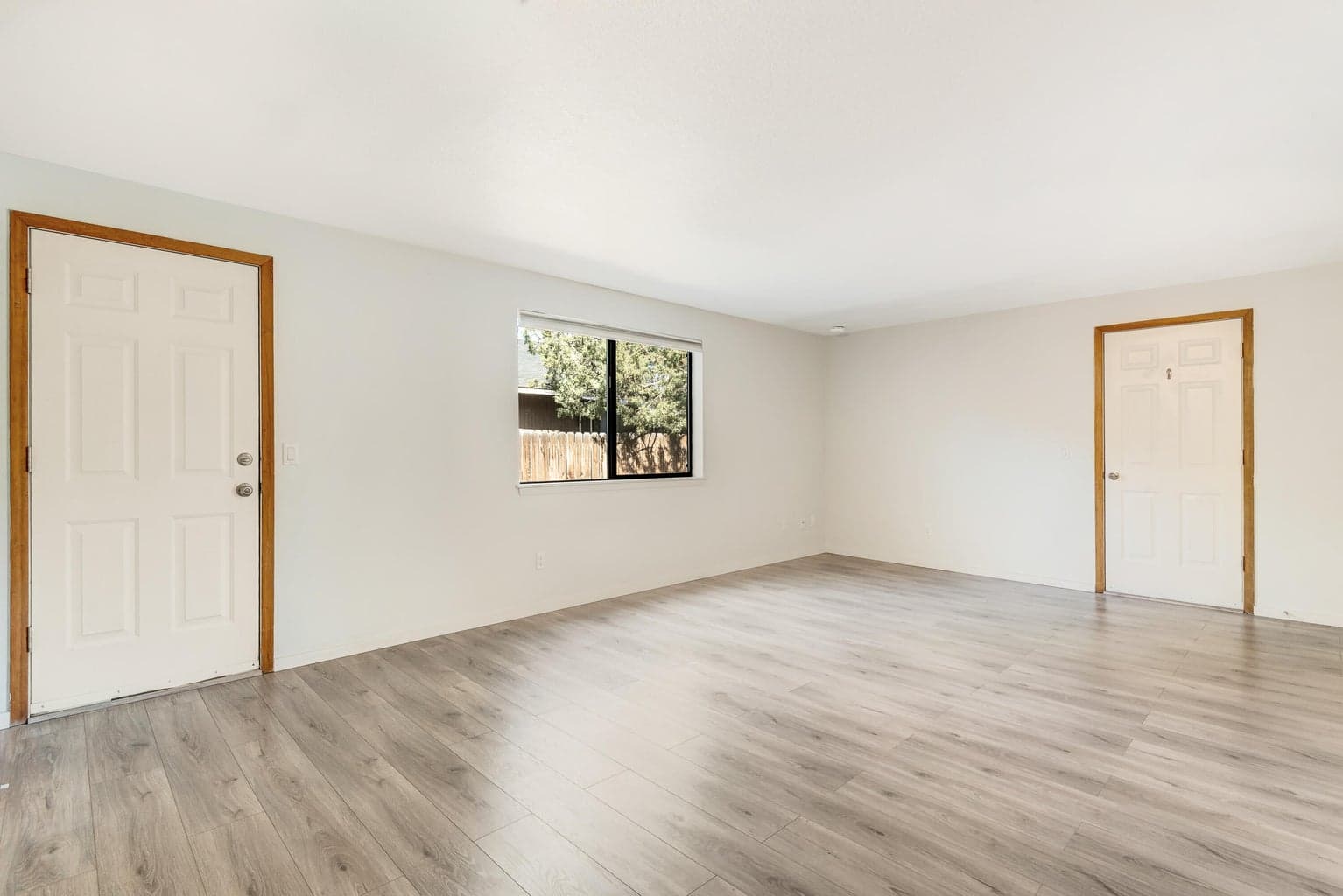 Photo of 1916 NE Wichita Way 8 of 36
