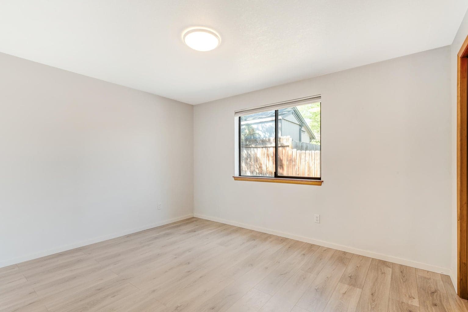 Photo of 1916 NE Wichita Way 13 of 36