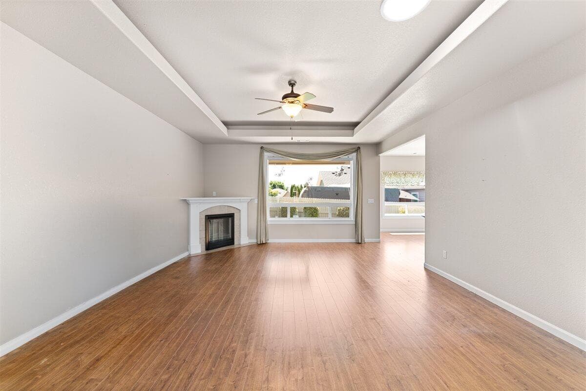 Photo of 103 Greenmoor Drive 5 of 32