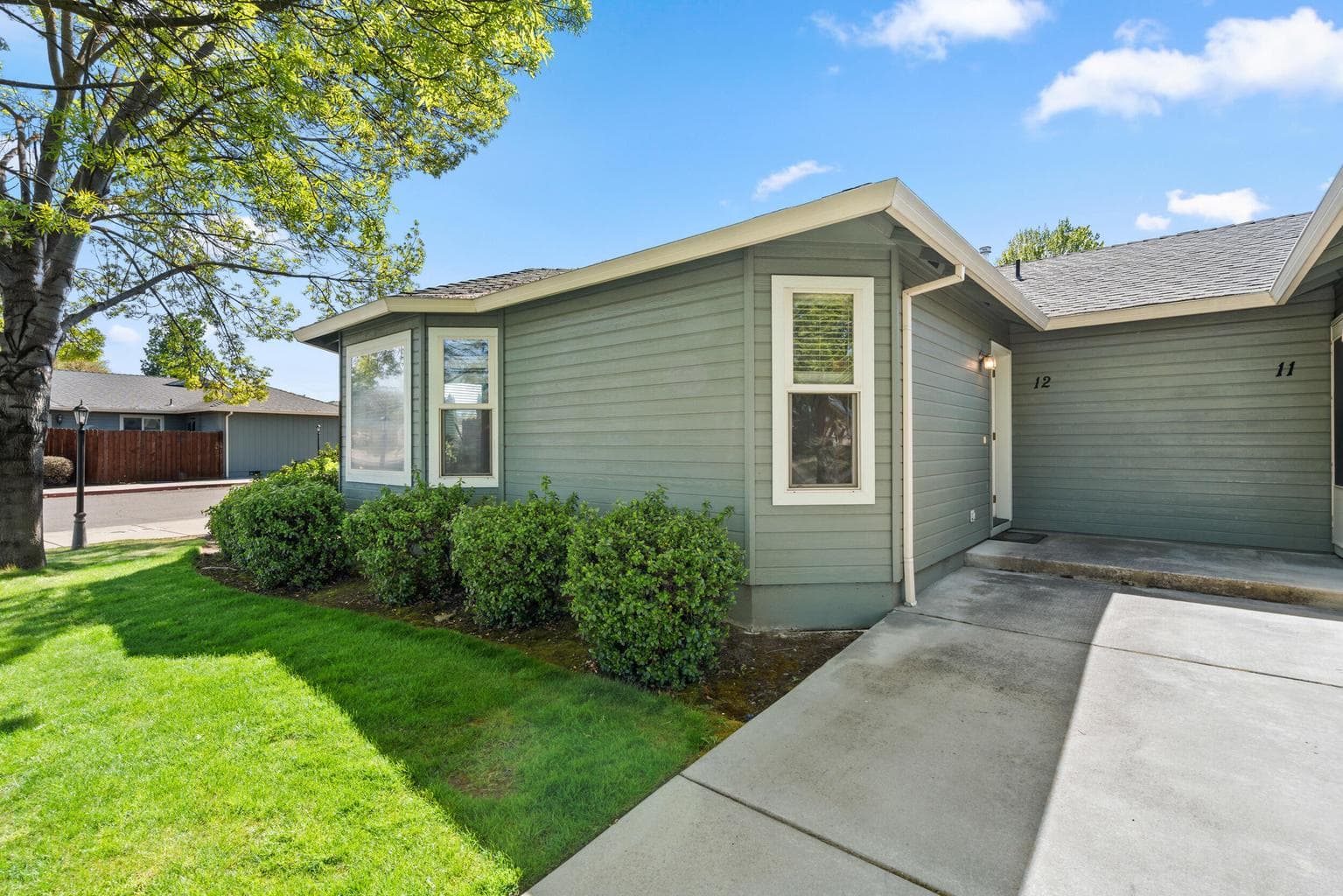 Photo of 3015 Merriman 1 of 28