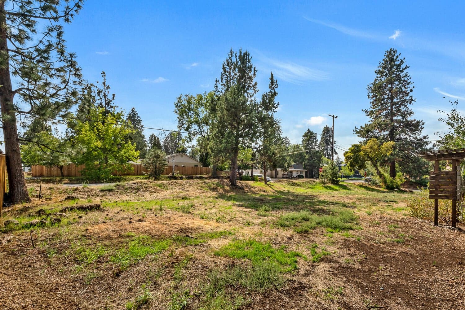 Photo of 608 NE 10th Street 11 of 17