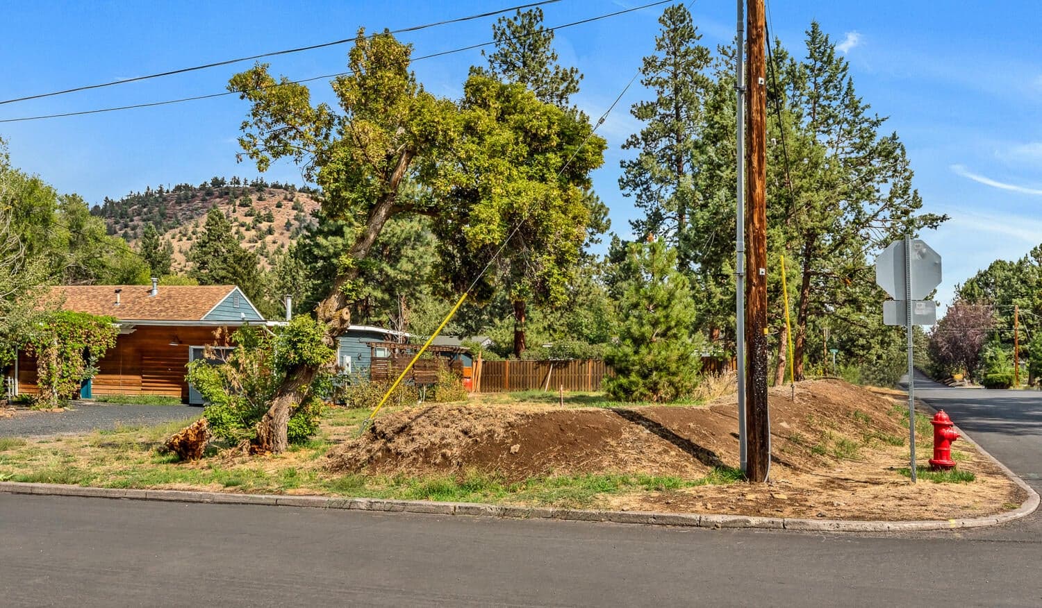 Photo of 608 NE 10th Street 13 of 17