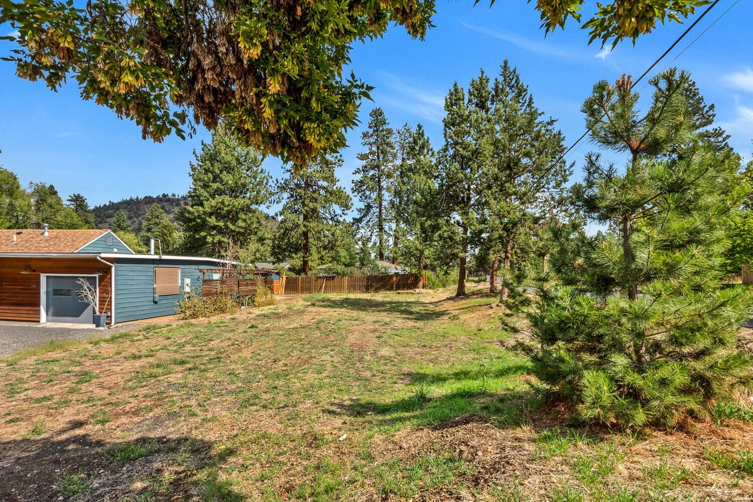 Photo of 608 NE 10th Street 15 of 17