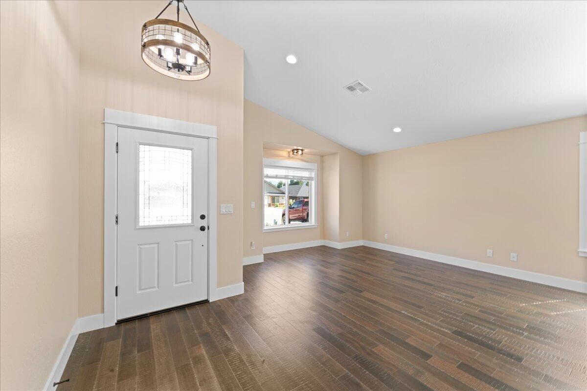 Photo of 2953 Naples 3 of 25