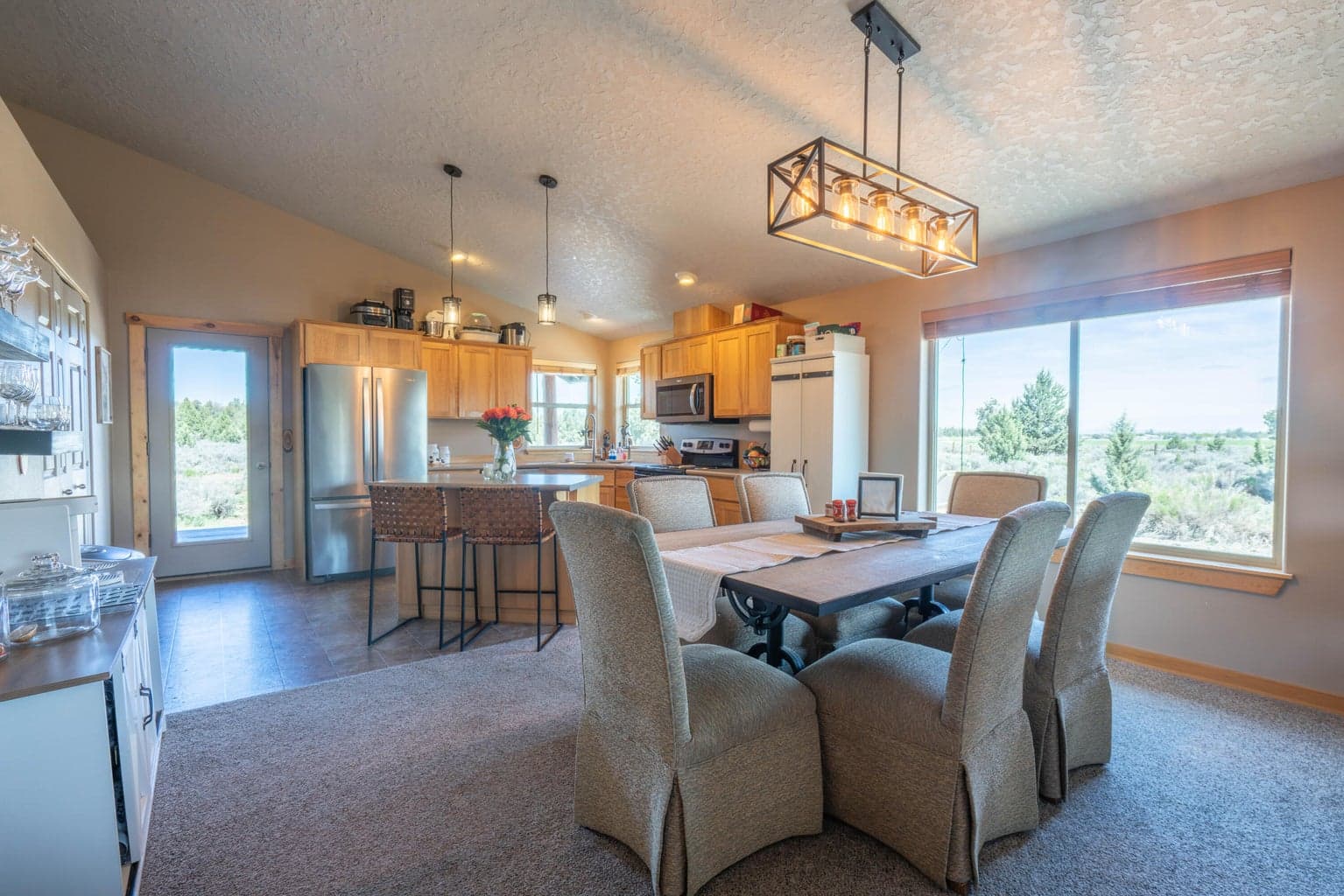 Photo of 8475 NW Eagle Drive 8 of 32