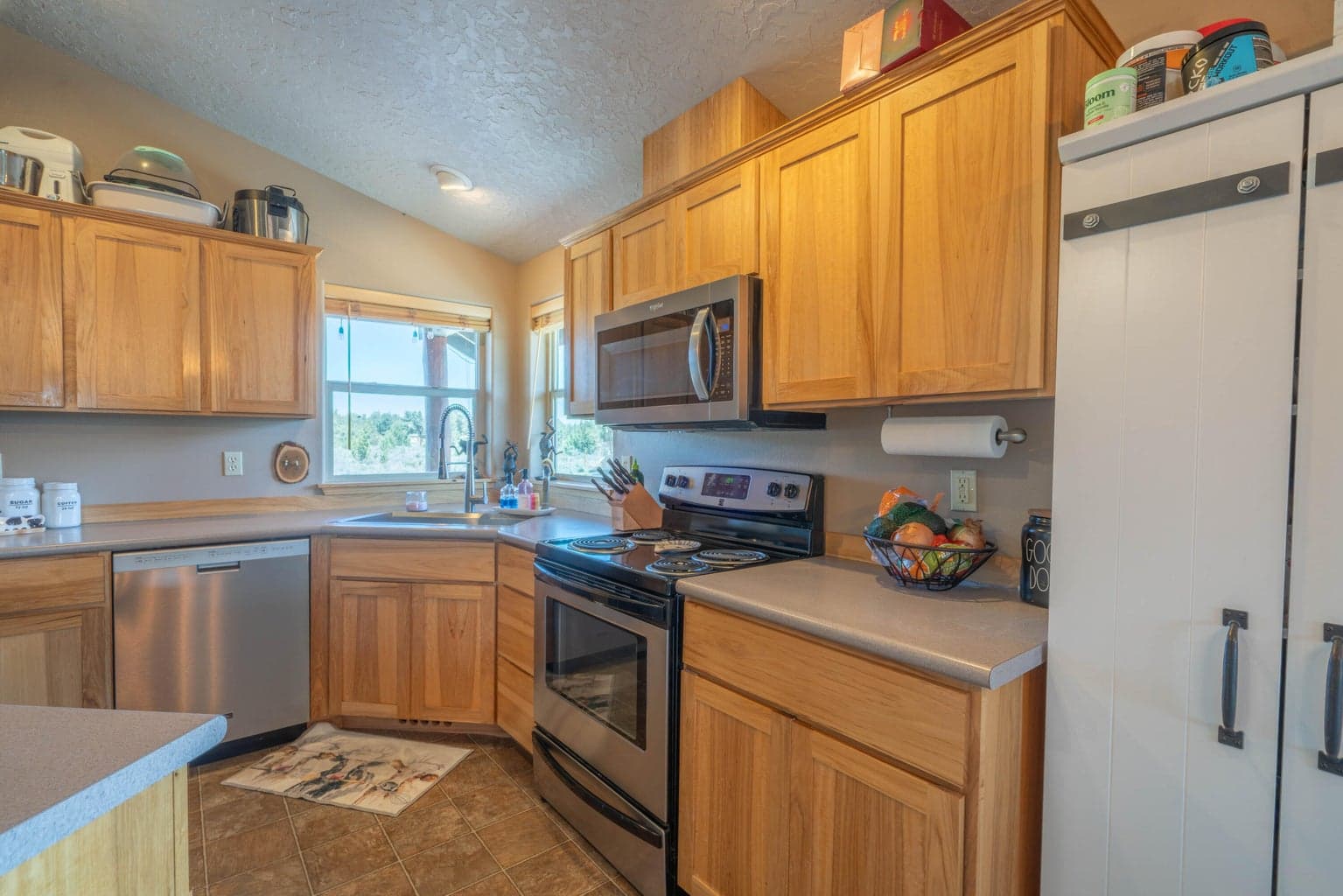 Photo of 8475 NW Eagle Drive 10 of 32