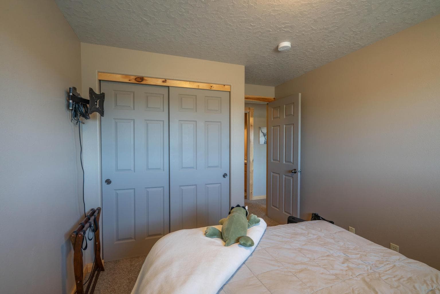 Photo of 8475 NW Eagle Drive 16 of 32