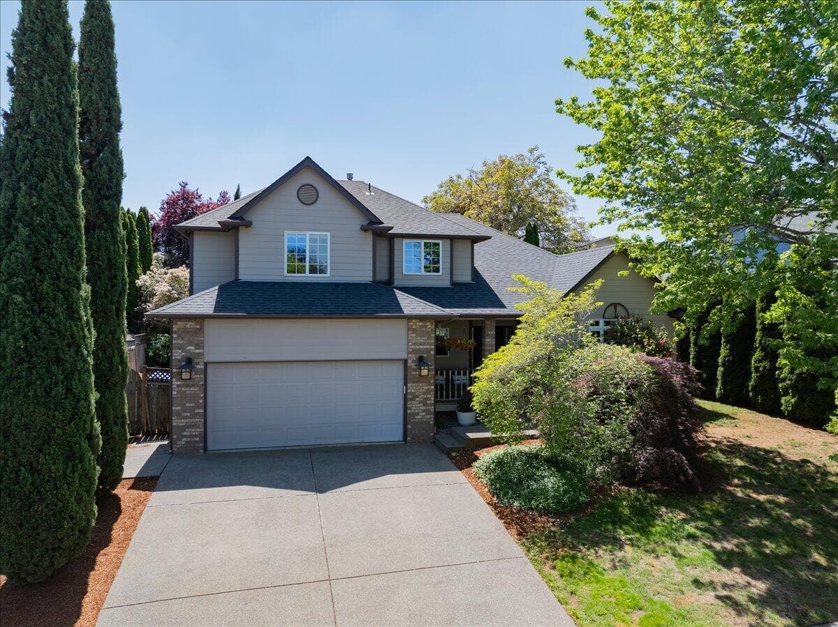 Photo of 2696 Eastlake 1 of 49