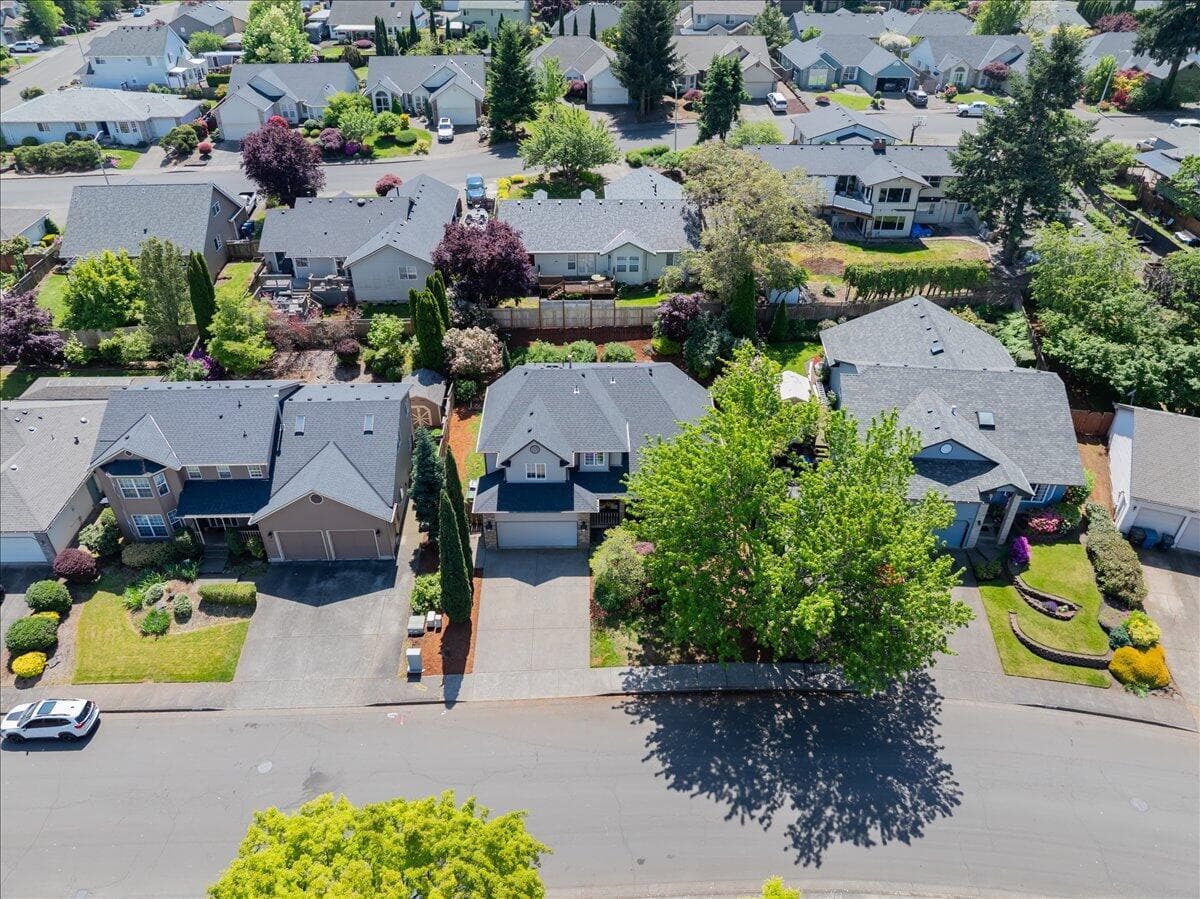 Photo of 2696 Eastlake 4 of 49