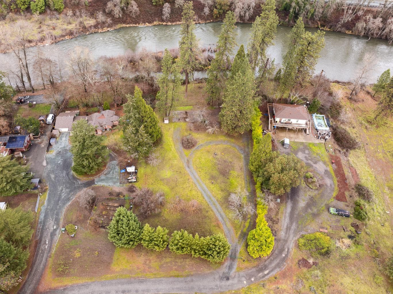 Photo of 8730 Rogue River 3 of 34