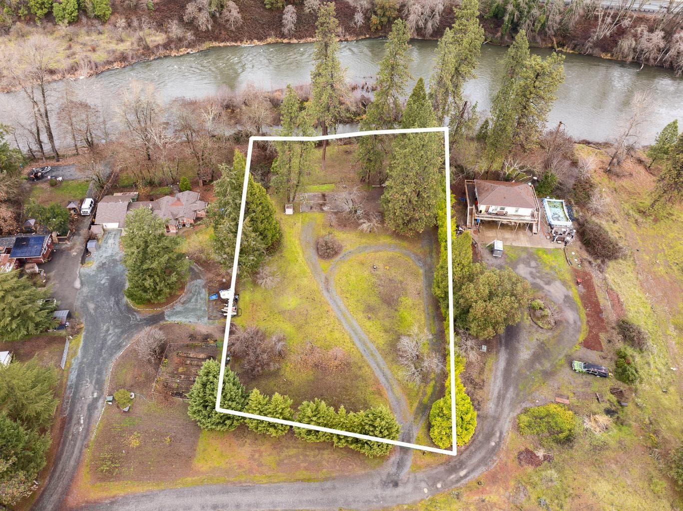 8730 Rogue River