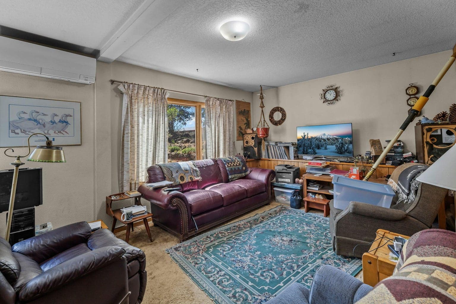 This is a large room, see the floor plan attached