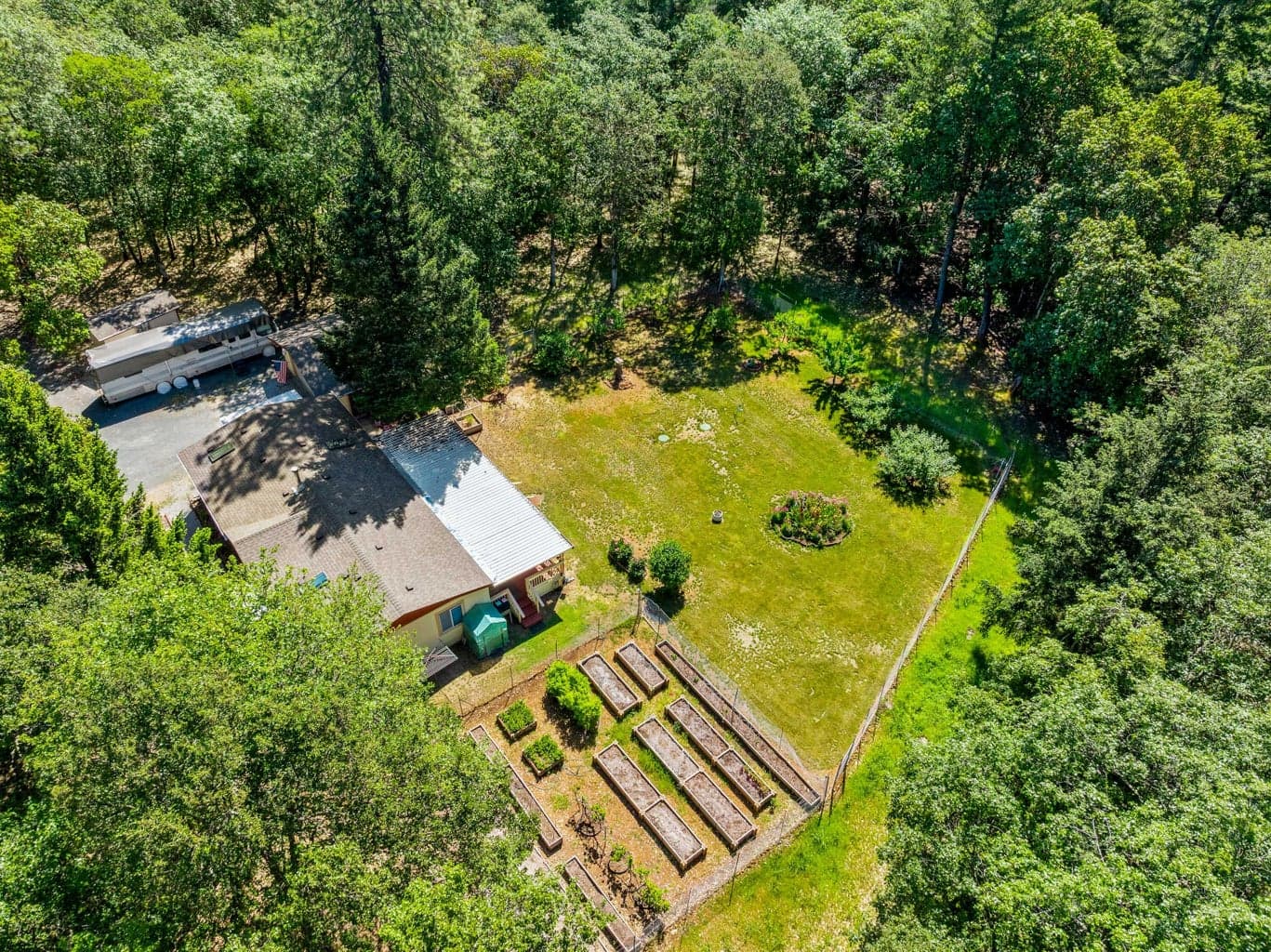 Photo of 521 Boyer 2 of 42