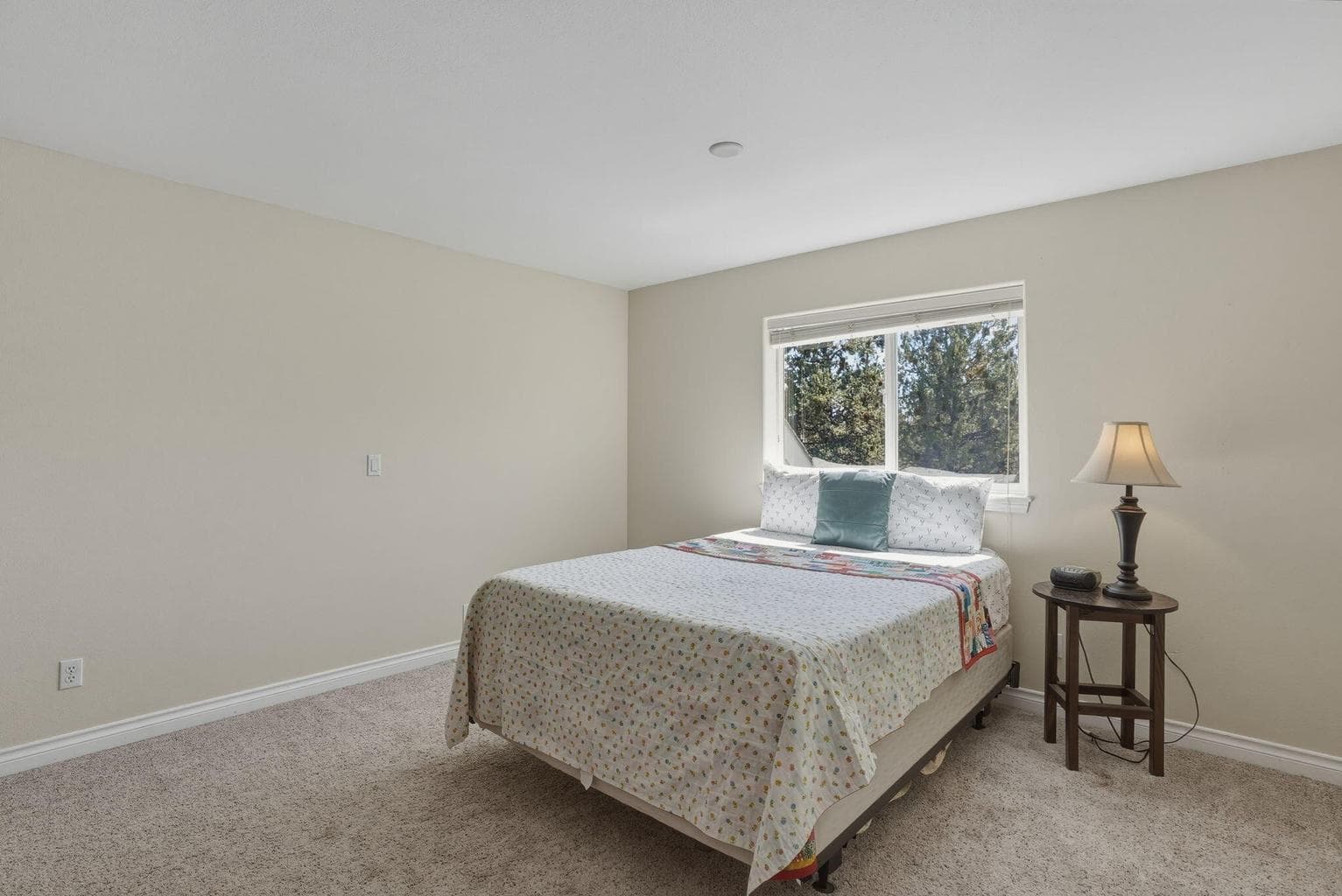 Upstairs bonus room or 4th bedroom