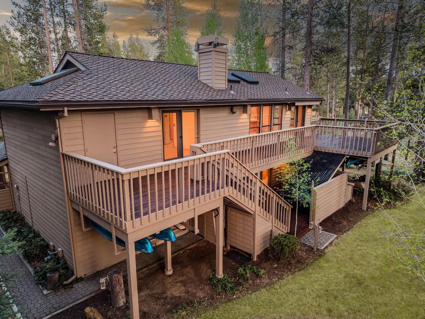 RARE front & back yards w/lawns for outdoor play areas for friends, family and pets! Like your own private, park retreat on .22 acre!