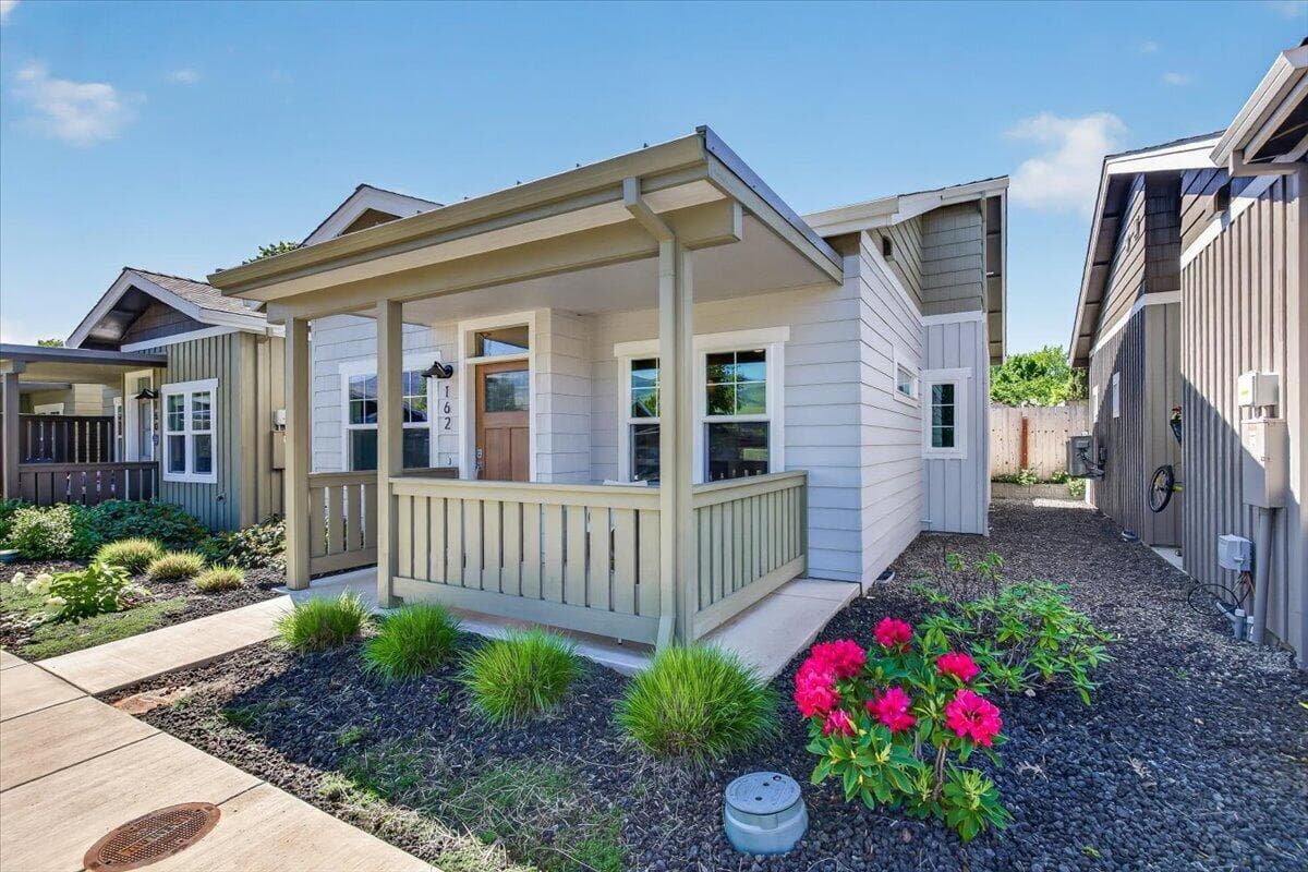162 Mountain View