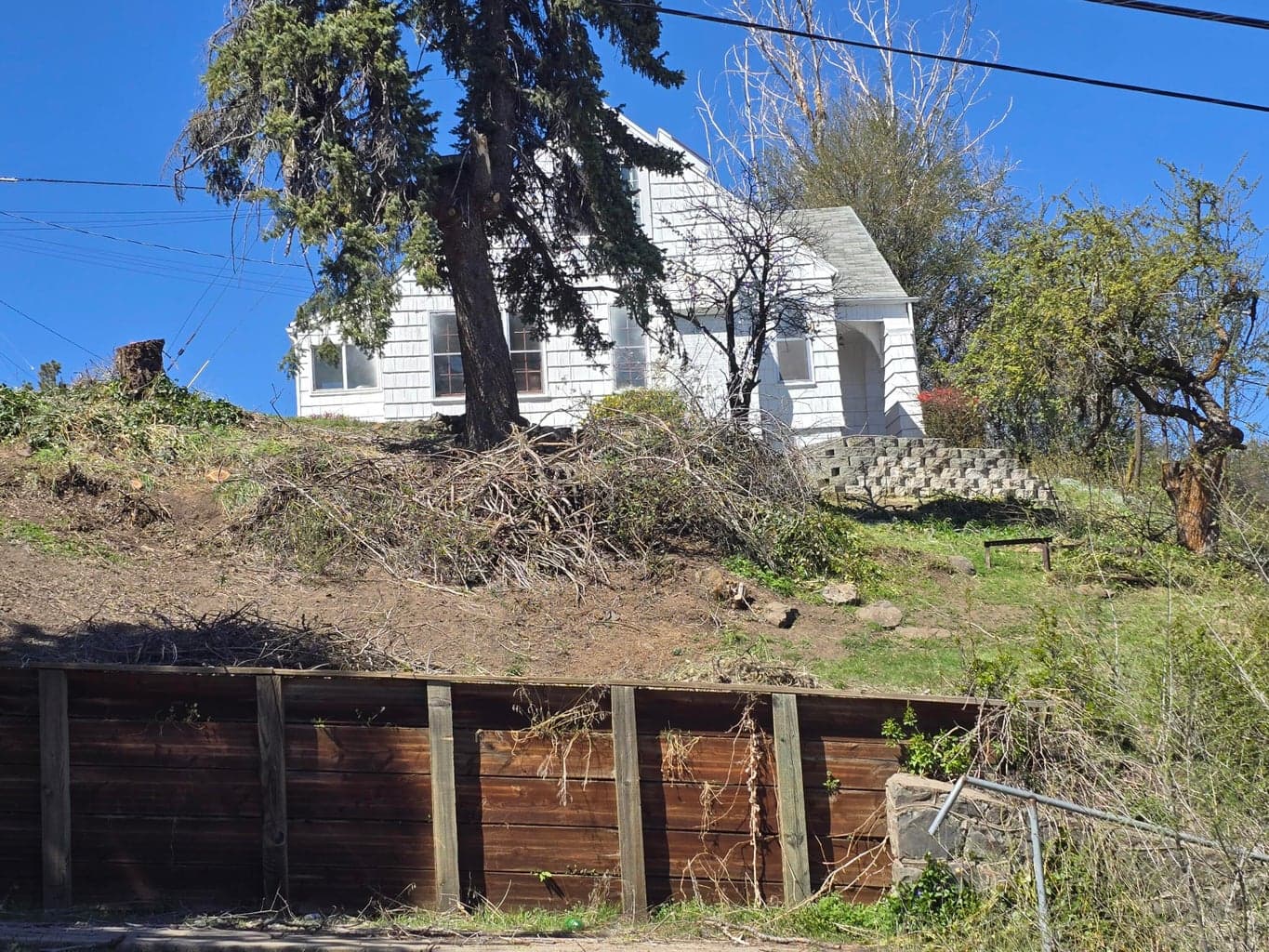 Photo of 604 7th 2 of 18
