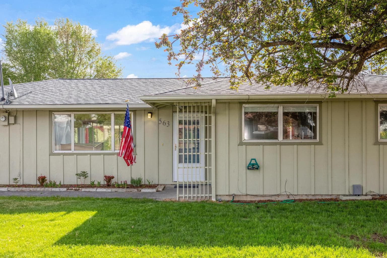Photo of 563 2nd 2 of 26