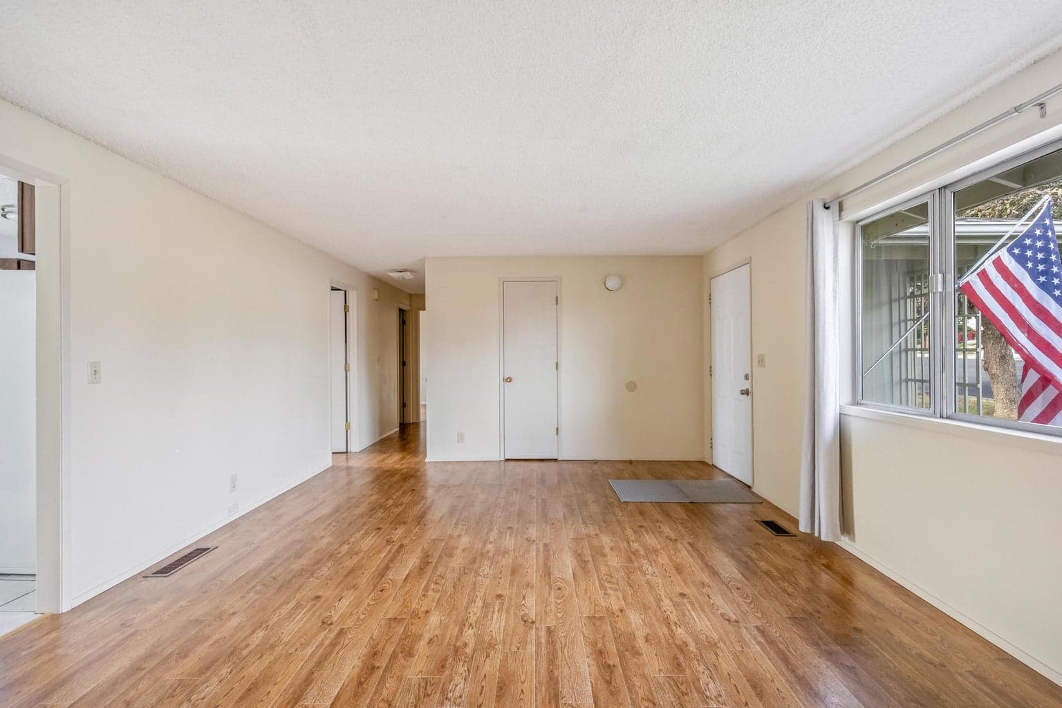 Photo of 563 2nd 5 of 26