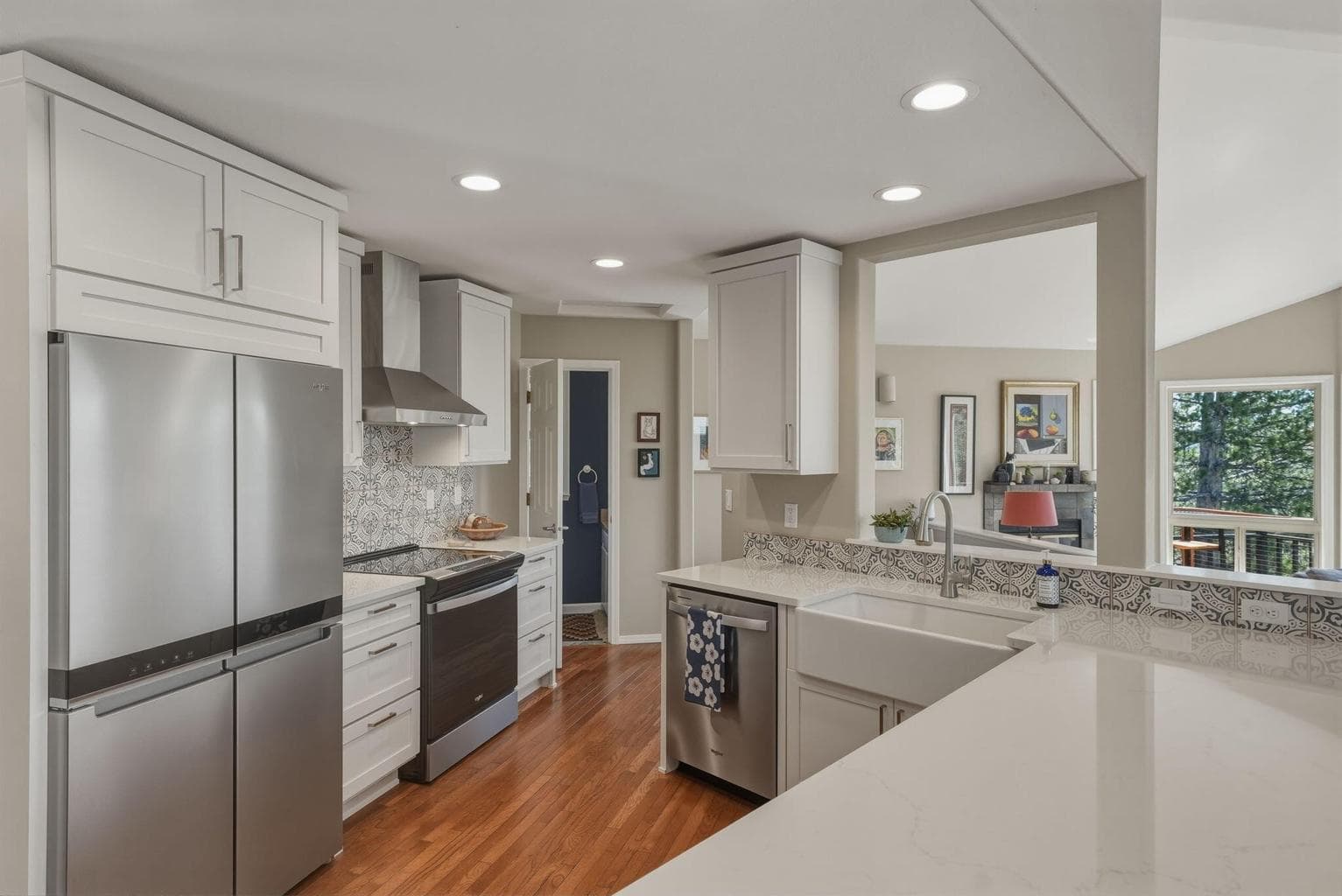 Photo of 2068 NW Cascade View Drive 19 of 79