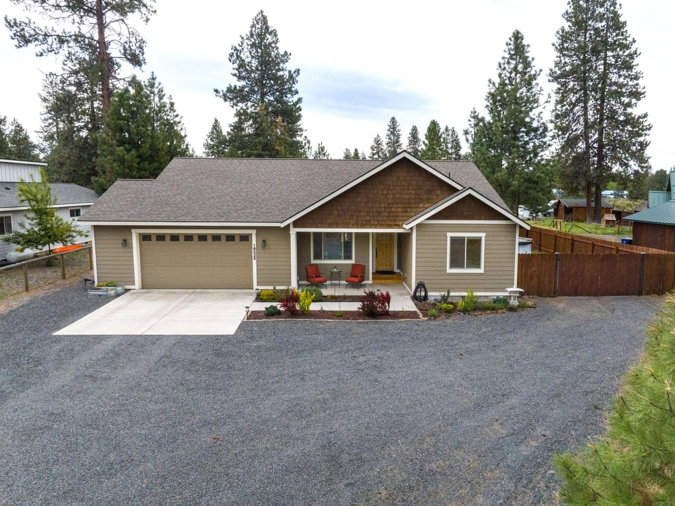 19525 River Woods