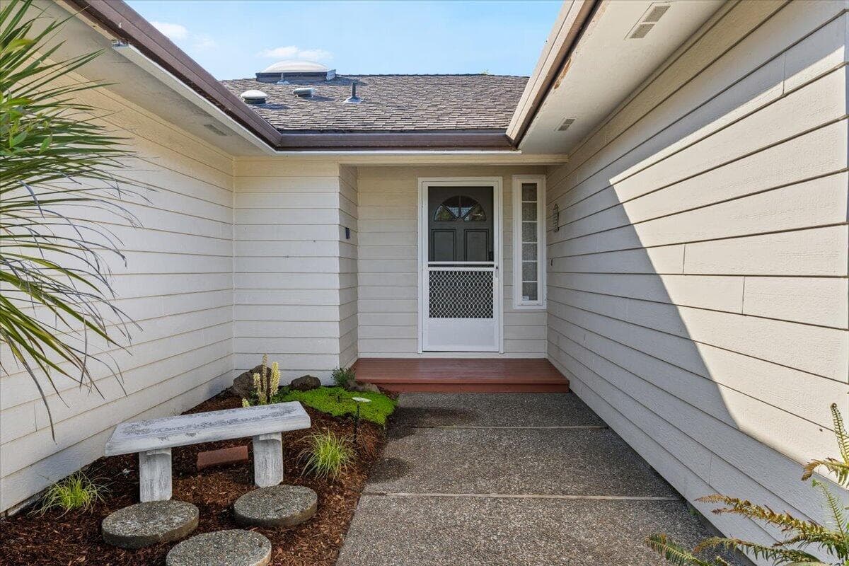 Photo of 2962 Leonard 4 of 29