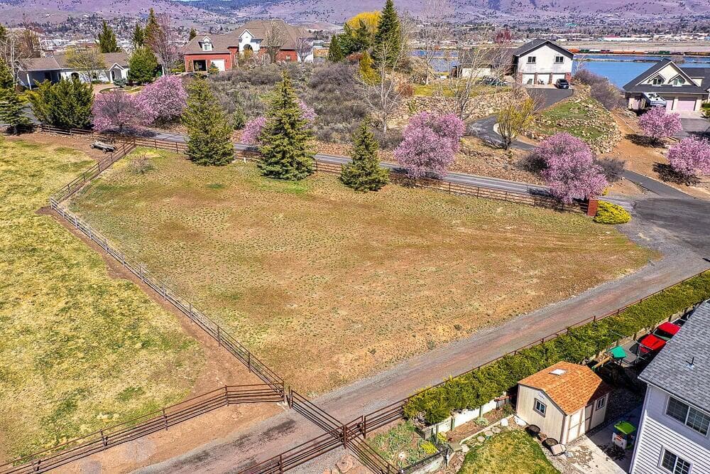 Photo of 0 Devonridge 2 of 15