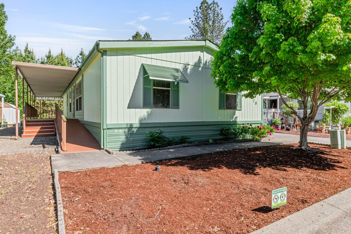 Photo of 315 Evans Creek 1 of 27
