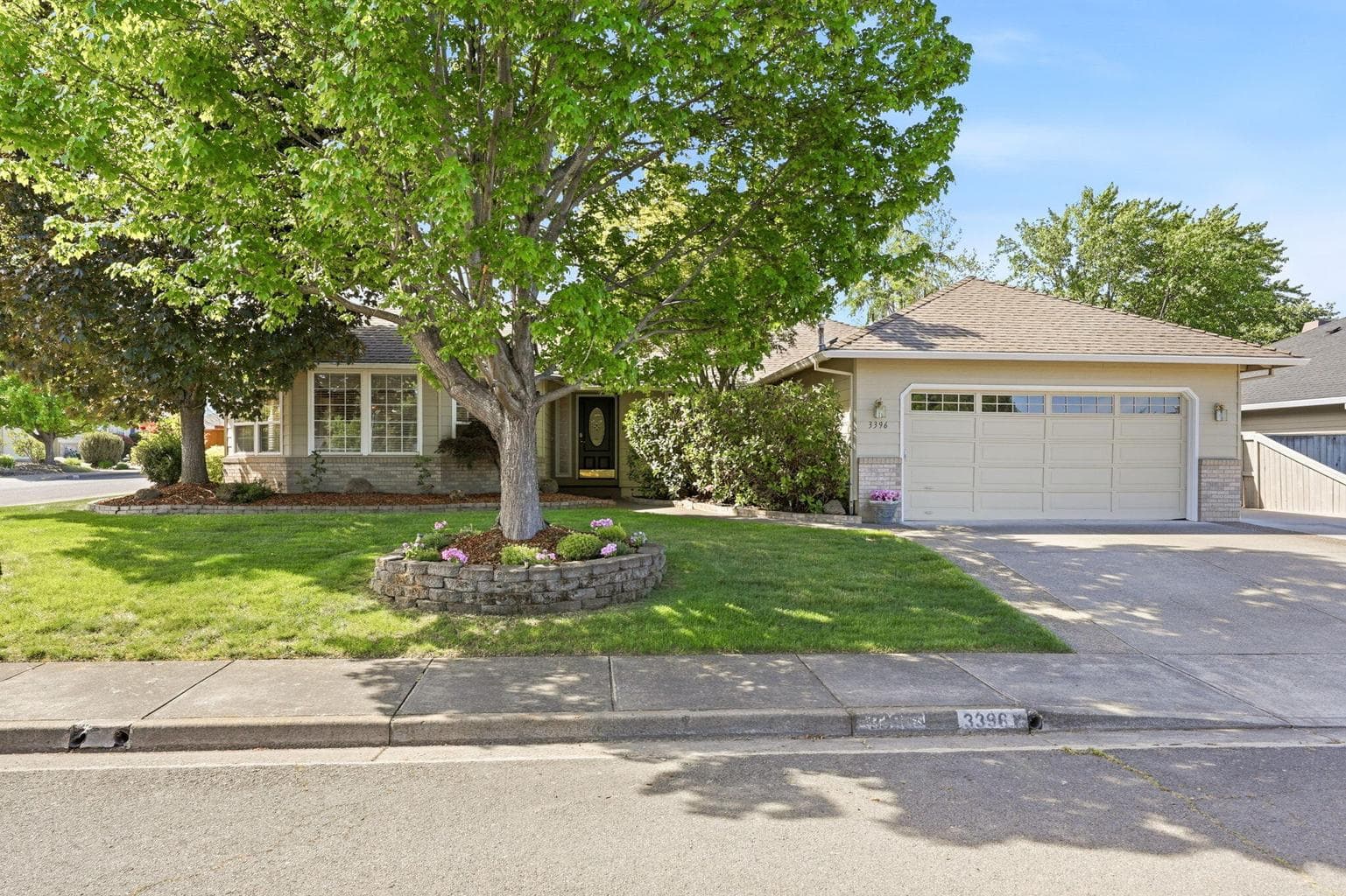 Photo of 3396 Alameda 2 of 44