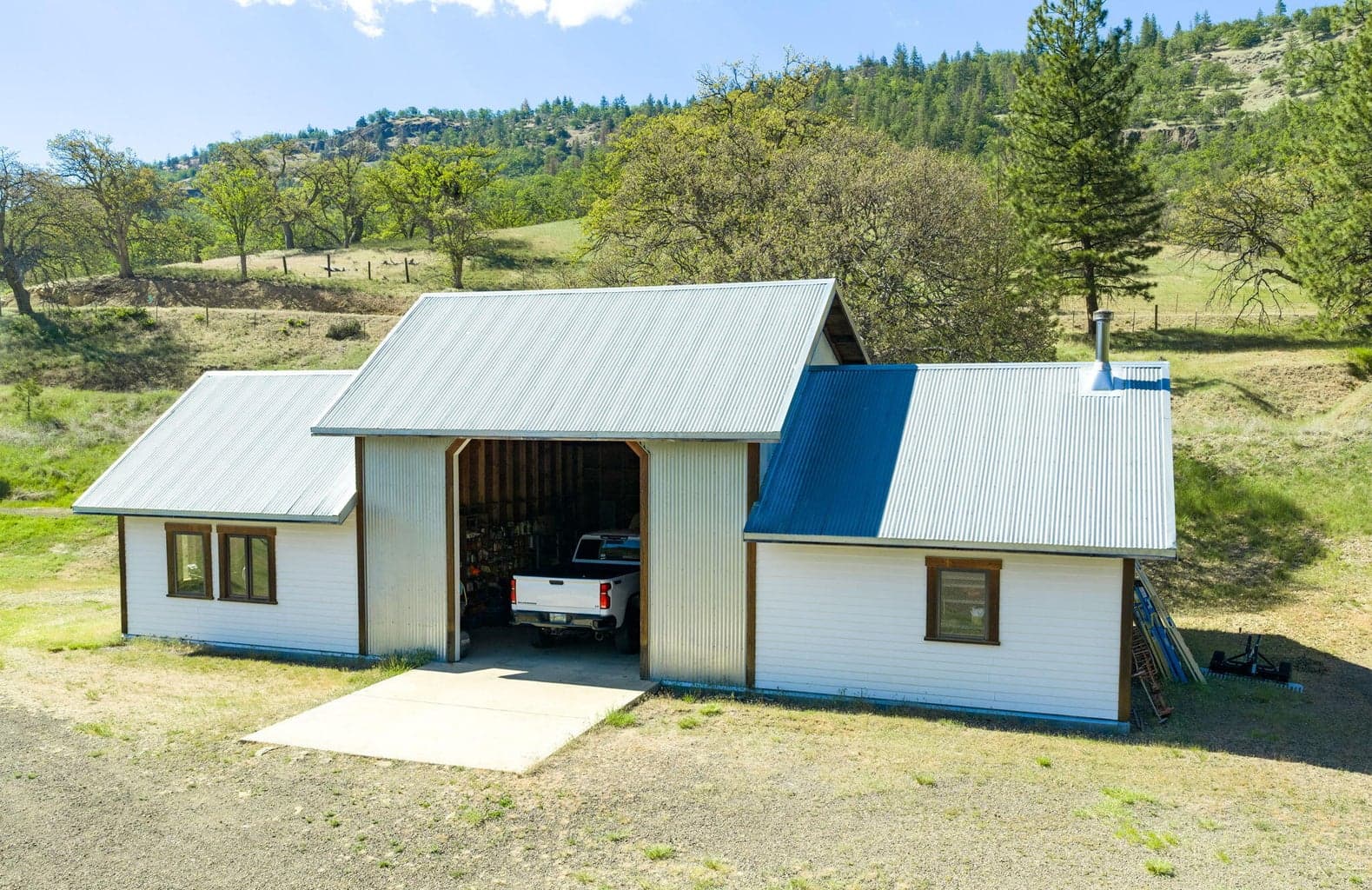 Photo of 2245 Colestin 5 of 69